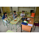 Traballando en clase na construcción de motores
